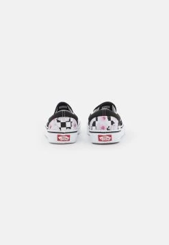 Vans Classic Slip On - Slip-Ons - Black -Ladies Clothing Shop 10f5549837c64a01a93a35fef675ce8f