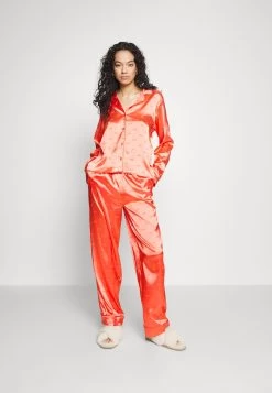 Stay Bright - Pyjamas