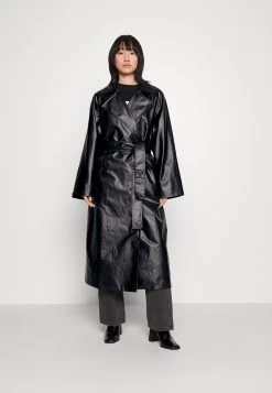 Calvin Klein Jeans Glossy- Faux Leather Jacket - Ck Black