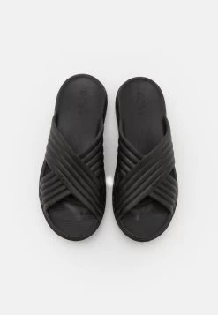 Roxy Rivie - Pool Slides - Black -Ladies Clothing Shop 8bbea258159643fe862825af0e7b03f8