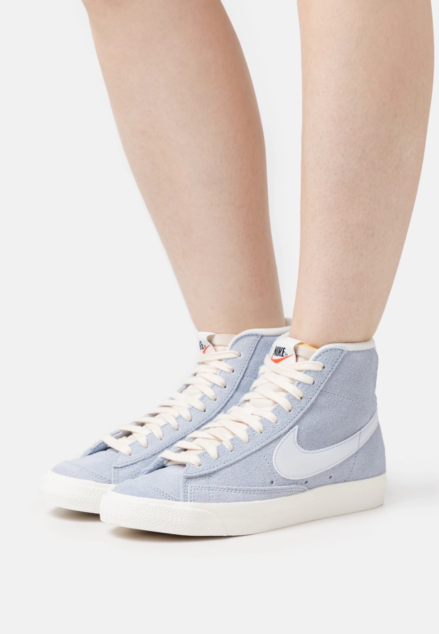 Nike Sportswear W Blazer Mid '77 Vntg - High-Top Trainers - Blue Whisper/Football Grey/Sail 2 Nike Sportswear W Blazer Mid '77 Vntg - High-Top Trainers - Blue Whisper/Football Grey/Sail - Image 2