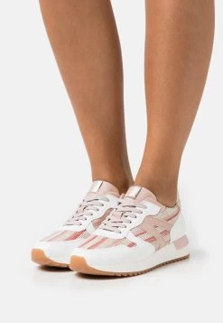 Trainers - Waterlily