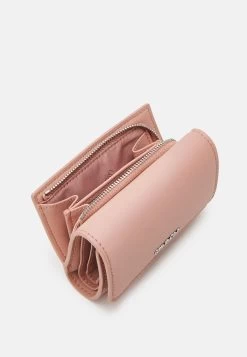 Calvin Klein Must Trifold - Wallet - Café Au Lait -Ladies Clothing Shop e5dda5a595d040e6ba20548519e47cf8