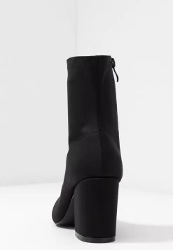 Wide Fit Kinley - Classic Ankle Boots - Black -Ladies Clothing Shop f1a94c340067477f9e99039113b9242f